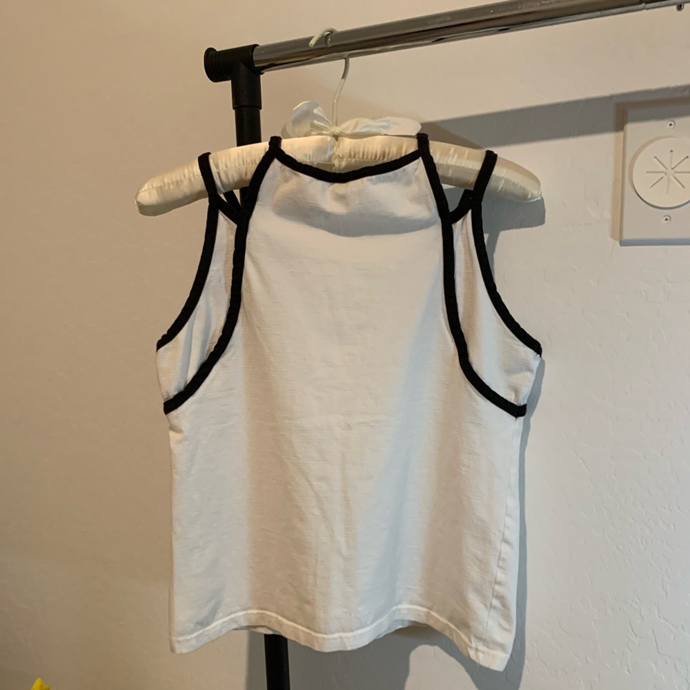 No label - Picture 4 of 4